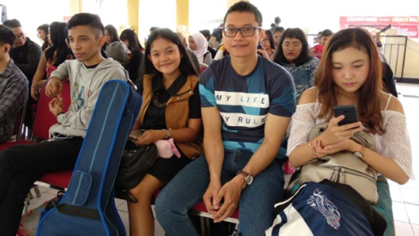 Antusiasme Masyarakat Ikut Audisi Rising Star Season 3 di Kota Surabaya - Bagian 7