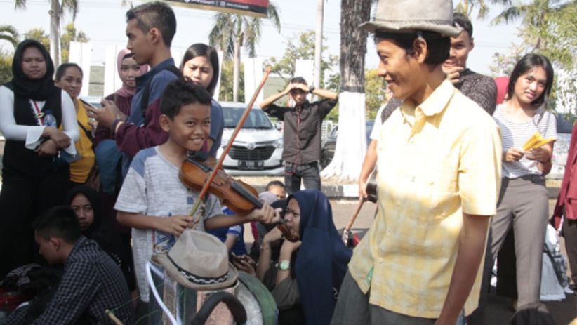 Antusiasme Masyarakat Ikut Audisi Rising Star Season 3 di Kota Surabaya - Bagian 2
