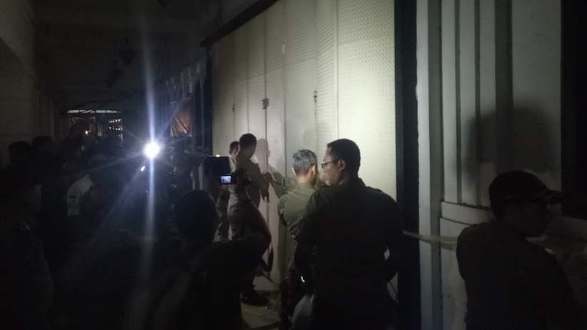 Foto-Foto Satpol PP DKI Jakarta Tutup Diskotek Old City - Bagian 4