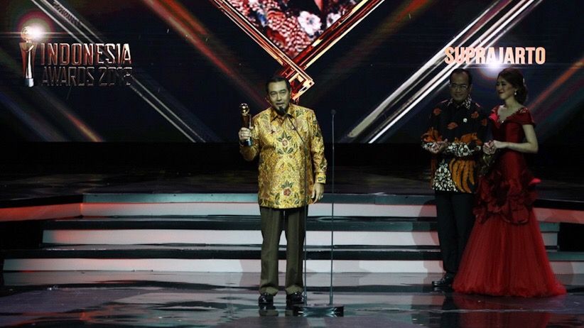 Suprajarto Raih Penghargaan Tokoh Profesional Terbaik Indonesia Awards 2018 - Bagian 3