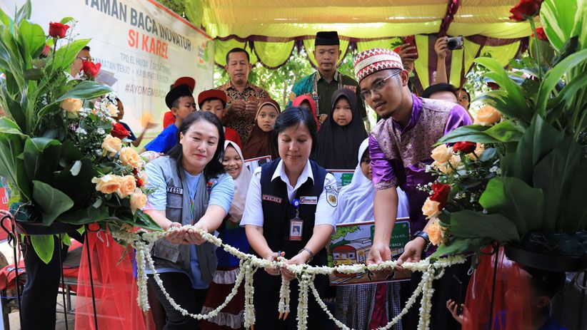 Kereta Commuter Indonesia Bangun Taman Baca Inovator Si Karel - Bagian 1