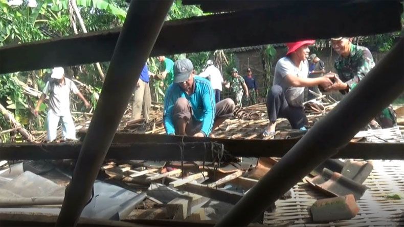 4 Desa di Bojonegoro Diterjang Angin Puting Beliung, 4 Rumah Roboh 