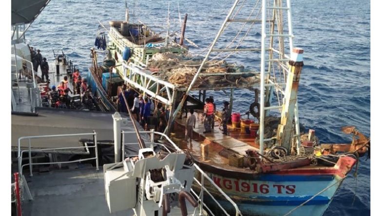 KKP Tangkap Dua Kapal Ikan Berbendera Malaysia di Selat Malaka