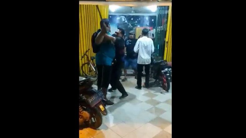 Penjaga Warnet di Medan Dibacok Pedagang Gorengan