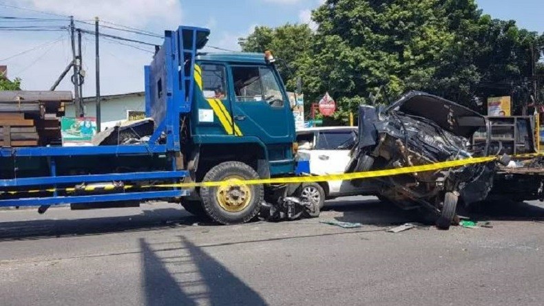 7700 Gambar Mobil Kontainer HD Terbaru