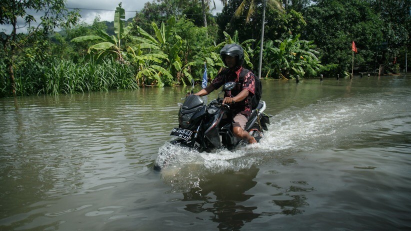 Banjir di Bantul, Jalur Wisata Parangtritis Tertutup - Bagian 2