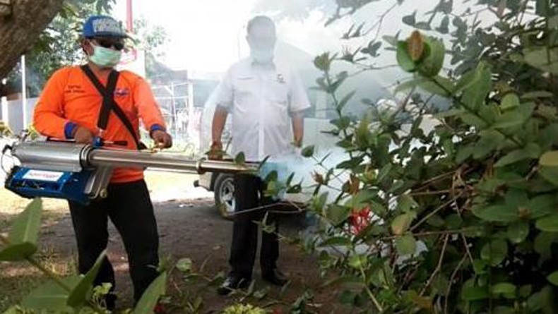 Ada Kasus DBD, Caleg Perindo Siswadi Fogging Ribuan Rumah di Demak