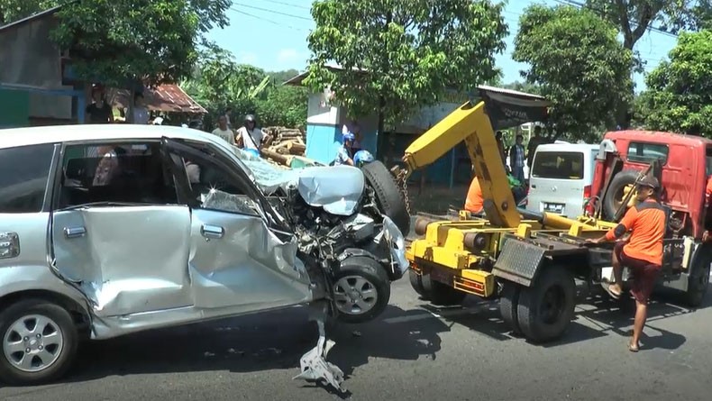 4 Kendaraan Tabrakan Beruntun di Depan RSI Jepara, 7 Orang Luka Parah