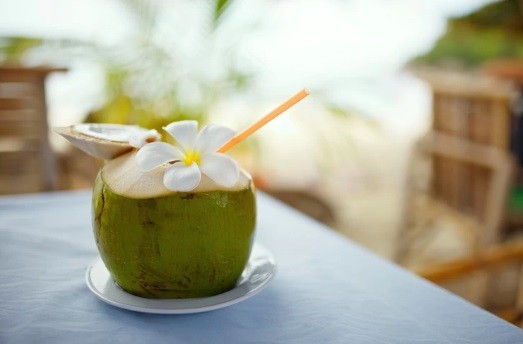  Obat Covid-19 dari Air Kelapa Dicampur Garam dan Jeruk Nipis Hoaks! 