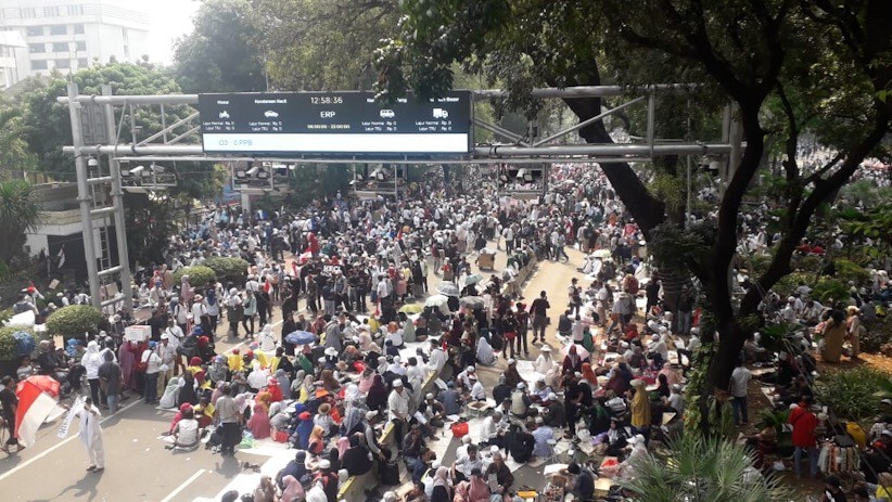 Ribuan Massa Gelar Aksi Kawal Putusan MK - Bagian 2