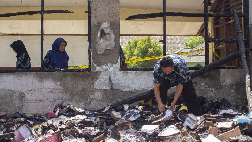Gedung SDN 1 Cicinde Kawarang Terbakar, Kerugian Capai Rp1 Miliar - Bagian 1