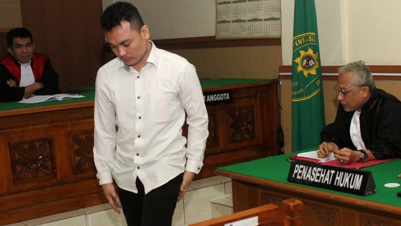 Ekspresi Haris Simamora, Pembunuh Satu Keluarga di Bekasi Divonis Hukuman Mati - Bagian 1