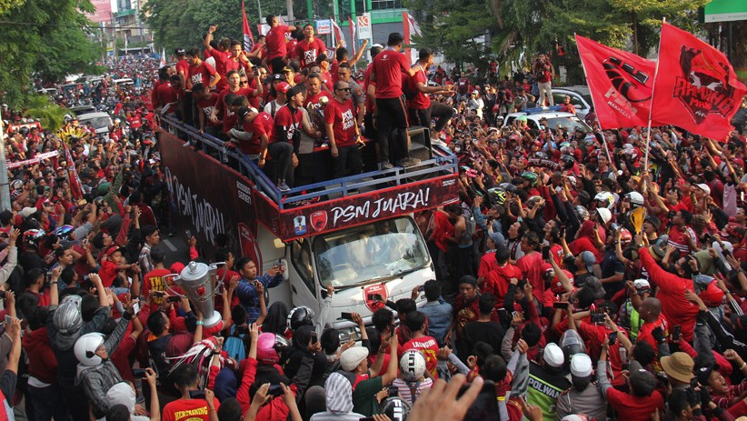Juara Piala Indonesia 2019, PSM Makassar Pawai bersama Ribuan Pendukung - Bagian 1