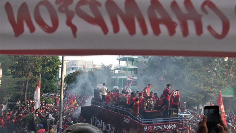 Juara Piala Indonesia 2019, PSM Makassar Pawai bersama Ribuan Pendukung - Bagian 2