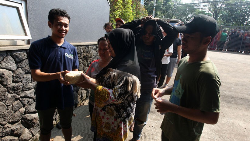 LDII Bagikan Daging Kurban untuk Ratusan Warga Jakarta - Bagian 4