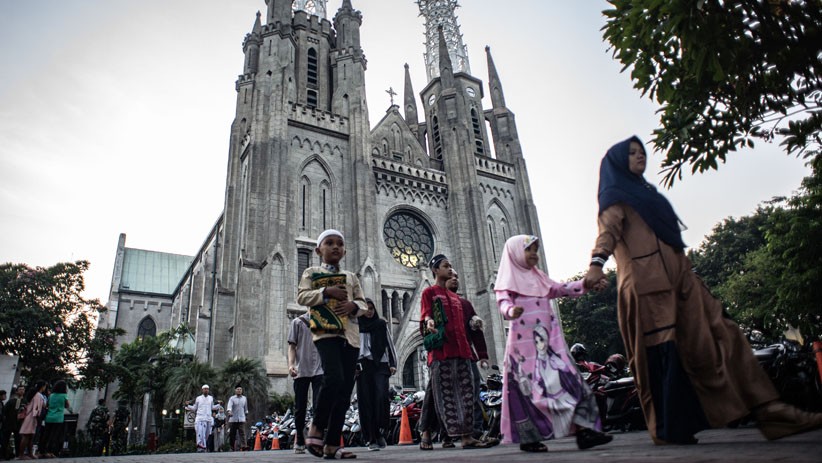 Potret Toleransi Beragama, Parkir Kendaraan di Katedral, Salat Id di Istiqlal - Bagian 1