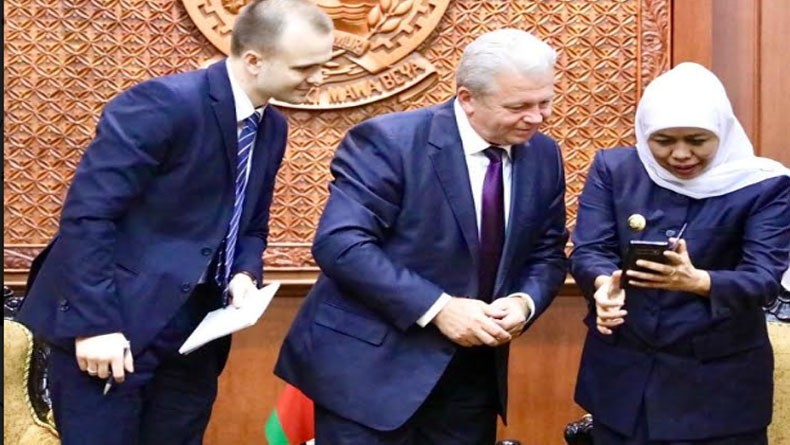 Gubernur Khofifah Buka Peluang Kerja Sama Hasil Laut dengan Belarus