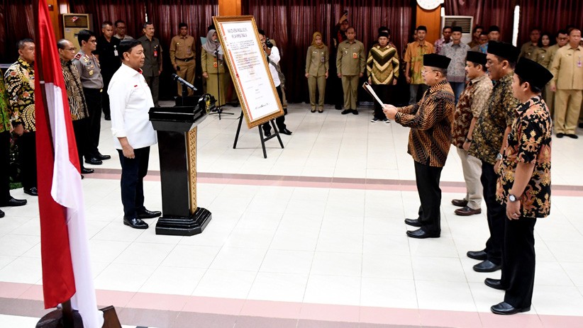 Wiranto Saksikan Eks Anggota DI/TII dan NII Ikrar Setia kepada NKRI - Bagian 2