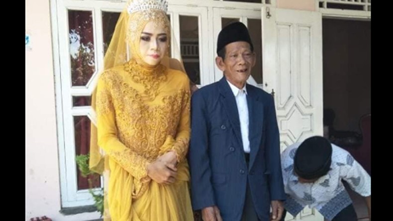 Kisah Mbah Dirgo, Kakek 83 Tahun Nikahi Gadis 27 Tahun di Tegal