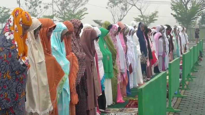 Gelar Salat Istisqa, Warga Kubu Raya dan Pontianak Diajak Introspeksi Diri