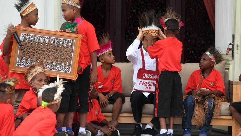 Penuhi Janji, Presiden Jokowi Ajak Anak-Anak Papua ke Istana Merdeka - Bagian 4
