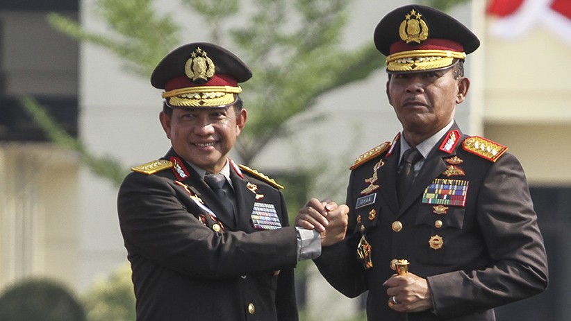 Tito Karnavian Serahkan Panji Tribrata Kapolri ke Idham Azis - Bagian 2
