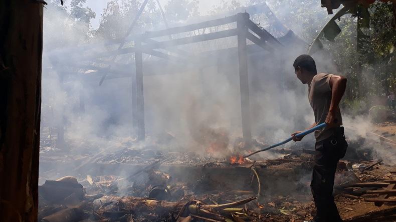 Ditinggal Cari Pakan Ternak, 3 Rumah di Kulonprogo Ludes Terbakar