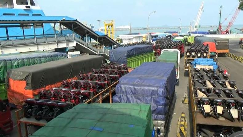 Jelang Nataru 2019, Pembatasan Operasional Truk di Pelabuhan Merak Dimulai Hari Ini