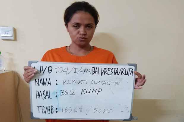 Bule Australia Kehilangan Ponsel Mewah saat Kencani 2 Perempuan di Bali