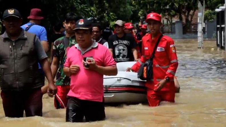 Banjir Cirebon Meluas ke 10 Kecamatan, BPBD Evakuasi Warga