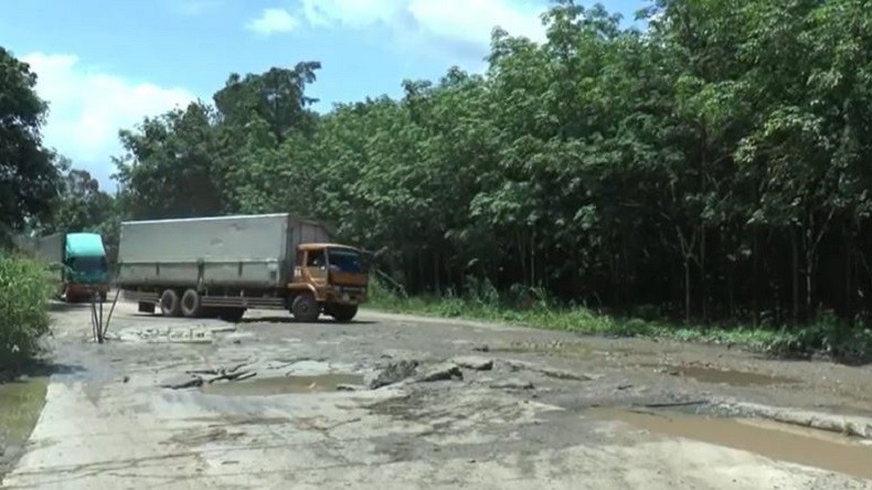 Jalan Lingkar Kota Prabumulih Rusak Parah, Warga Harap Ada Perhatian dari Pemerintah