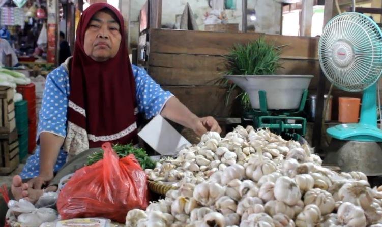 Harga Bawang Putih di Cirebon Turun