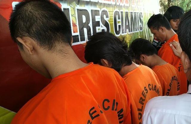 Isi Waktu Luang sambil Main Judi Kartu Remi, 4 Orang di Ciamis Diciduk