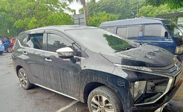 Terekam CCTV, Aksi Maling Pecah Kaca Mobil di Parkiran Masjid di Sumber Cirebon