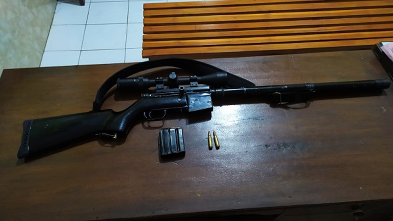 Warga Empat Lawang Serahkan 3 Senpi Rakitan Laras Panjang ke Polisi