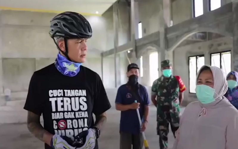Ganjar Pranowo Siap Gajinya Dipotong 85 Persen untuk Atasi Corona