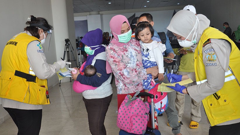 Tiba di Bandara Kualanamu, 134 TKI dari Malaysia Ikuti Proses Karantina - Bagian 1