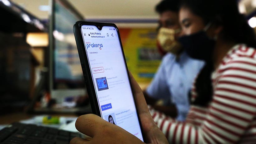 Pemprov Jatim Buka Posko Pendaftaran Kartu Prakerja untuk Warga Terdampak Covid-19 - Bagian 3