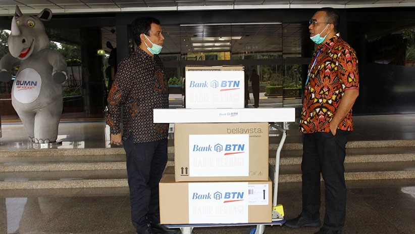 Dukung Pemerintah Lawan Corona, BTN Serahkan Ventilator melalui Kementerian BUMN - Bagian 2