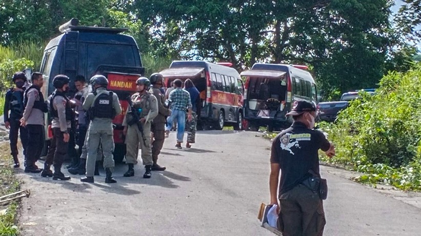 Satgas Tinombala Tembak Mati Dua DPO Poso - Bagian 1