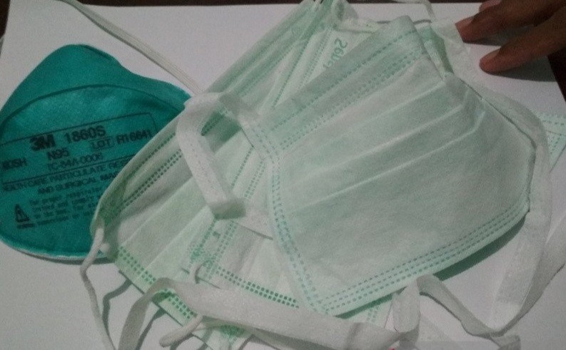 Anggota DPRD Kalsel Bagikan 1.000 Masker untuk Bantu Tenaga Medis