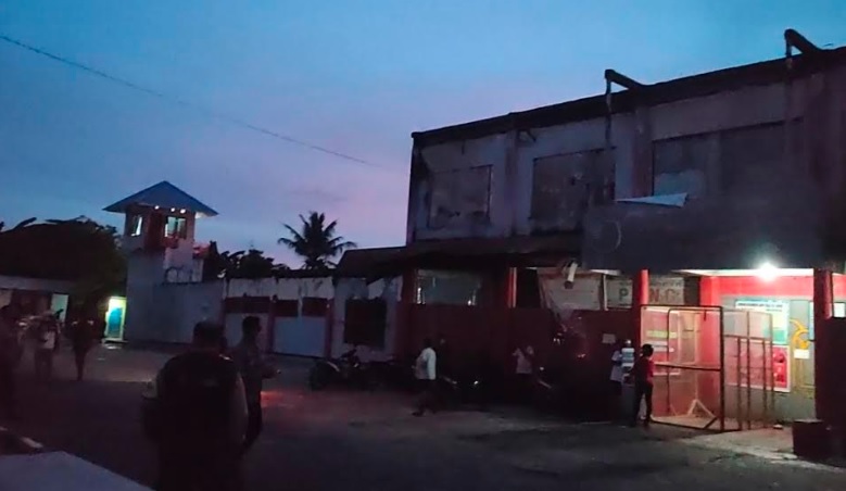Lapas Kota Sorong Rusuh, Ratusan Napi Mengamuk dan Bakar Bangunan