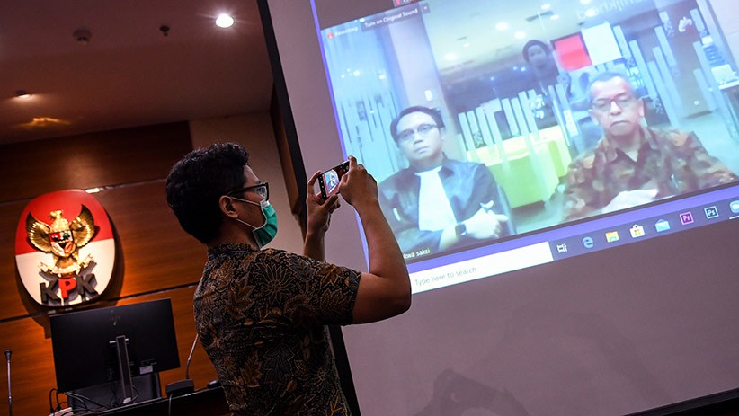 Emirsyah Satar Dituntut 12 Tahun Penjara - Bagian 1
