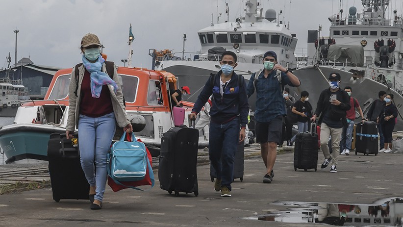 Tiba di Tanjung Priok, 56 WNI ABK MV Arthania Dibawa ke Wisma Atlet Kemayoran - Bagian 2