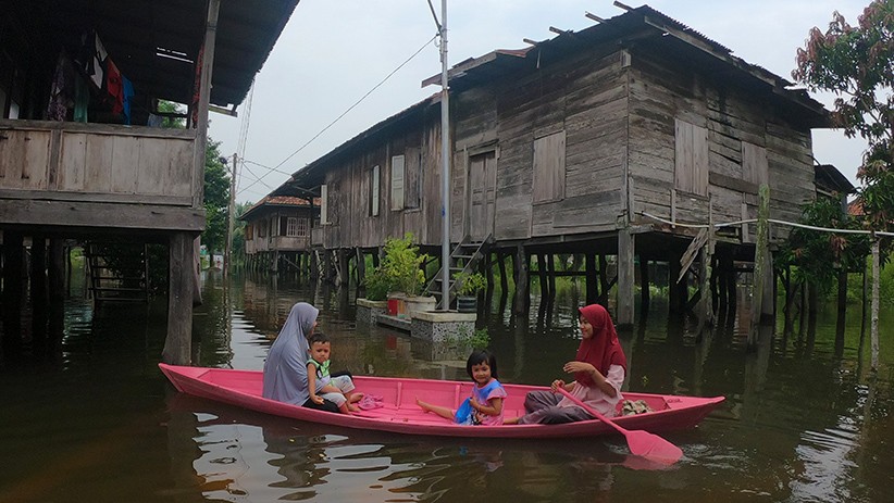 Banjir akibat Luapan Sungai Batanghari di Jambi Semakin Meluas - Bagian 1