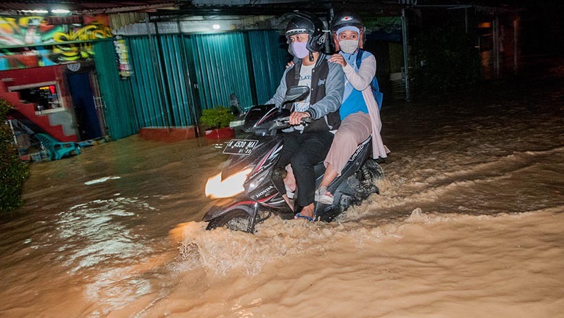 Drainase Buruk, Desa di Lebak Terendam Banjir - Bagian 1