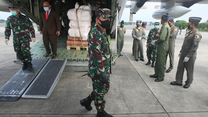 Panglima TNI Lepas Bantuan Kemanusiaan Korban Topan Harold ke Fiji - Bagian 1