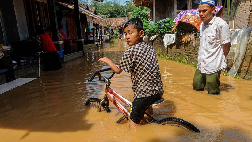 Sungai Cibereum Meluap, Permukiman Warga Lebak Terendam Banjir - Bagian 2