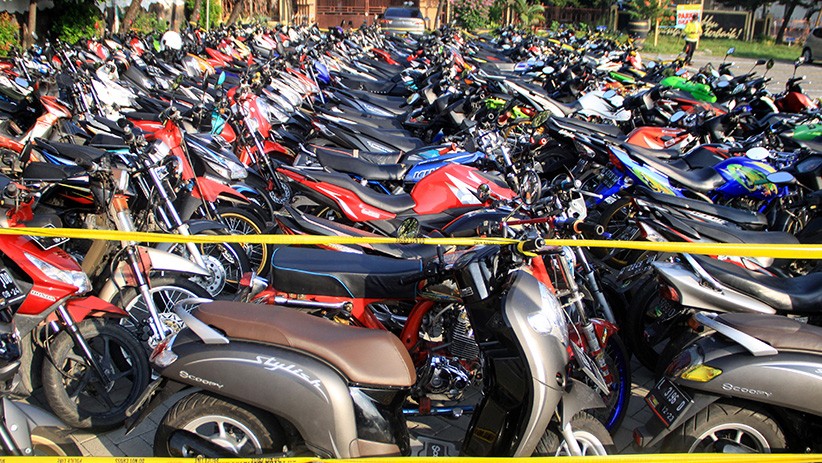 Deretan Ratusan Motor Tangkapan Hasil Razia Balap Liar di Sidoarjo - Bagian 1