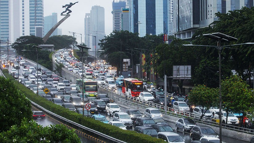 Penampakan Macet Total di Tol Dalam Kota saat Pemberlakuan PSBB Jakarta - Bagian 1